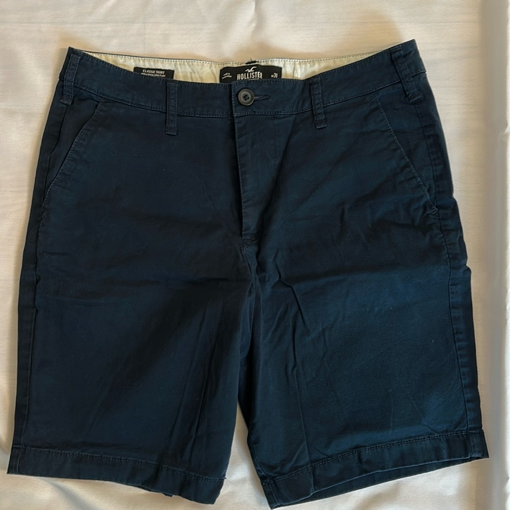 Hollister Men’s Navy Blue Shorts Size 31 - 8”